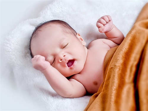 强生婴儿洗发沐浴露使用全攻略：沐浴宝宝的舒适与安全